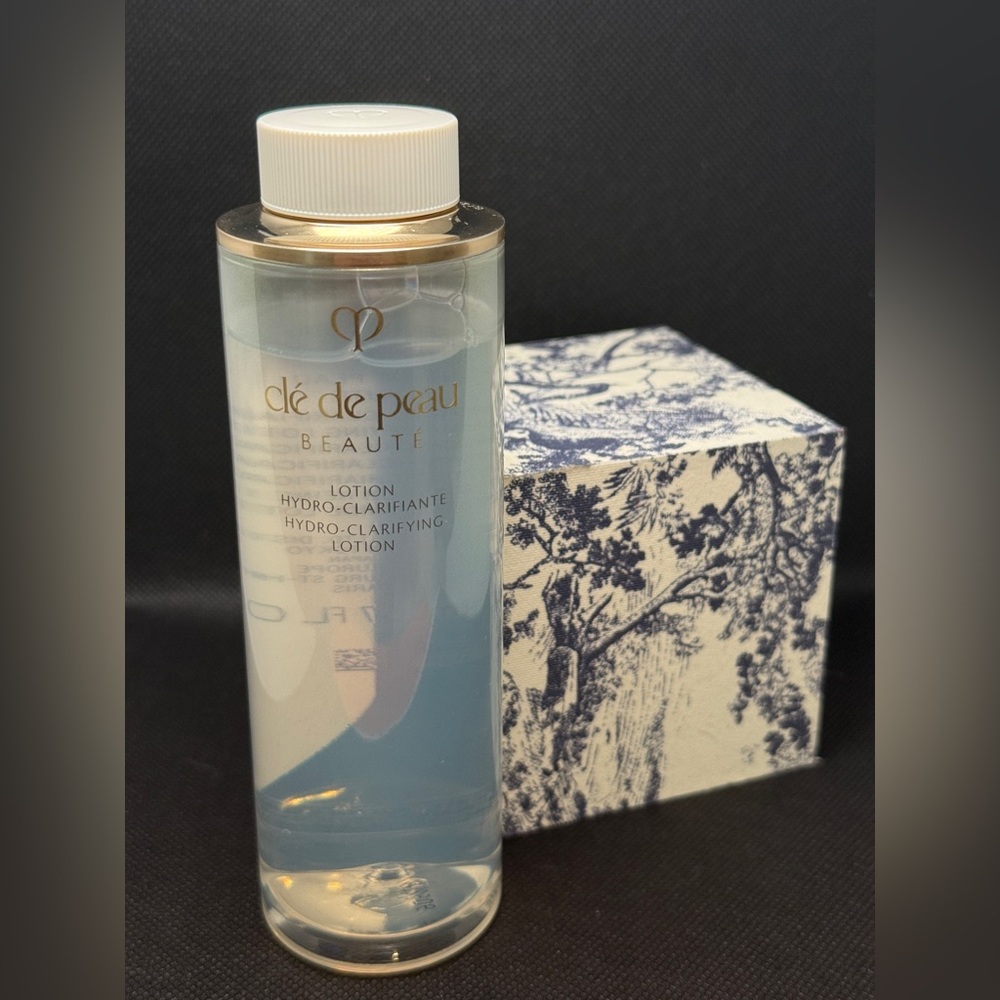 CLE DE PEAU NEW HYDRO-CLARIFYING ESSENCE LOTION ( REFILL )